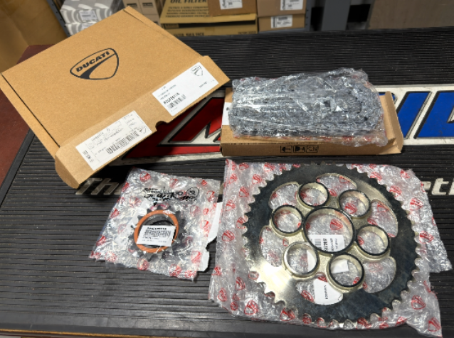 OEM Ducati StreetFighter V2 Final Drive Kit 67621411A