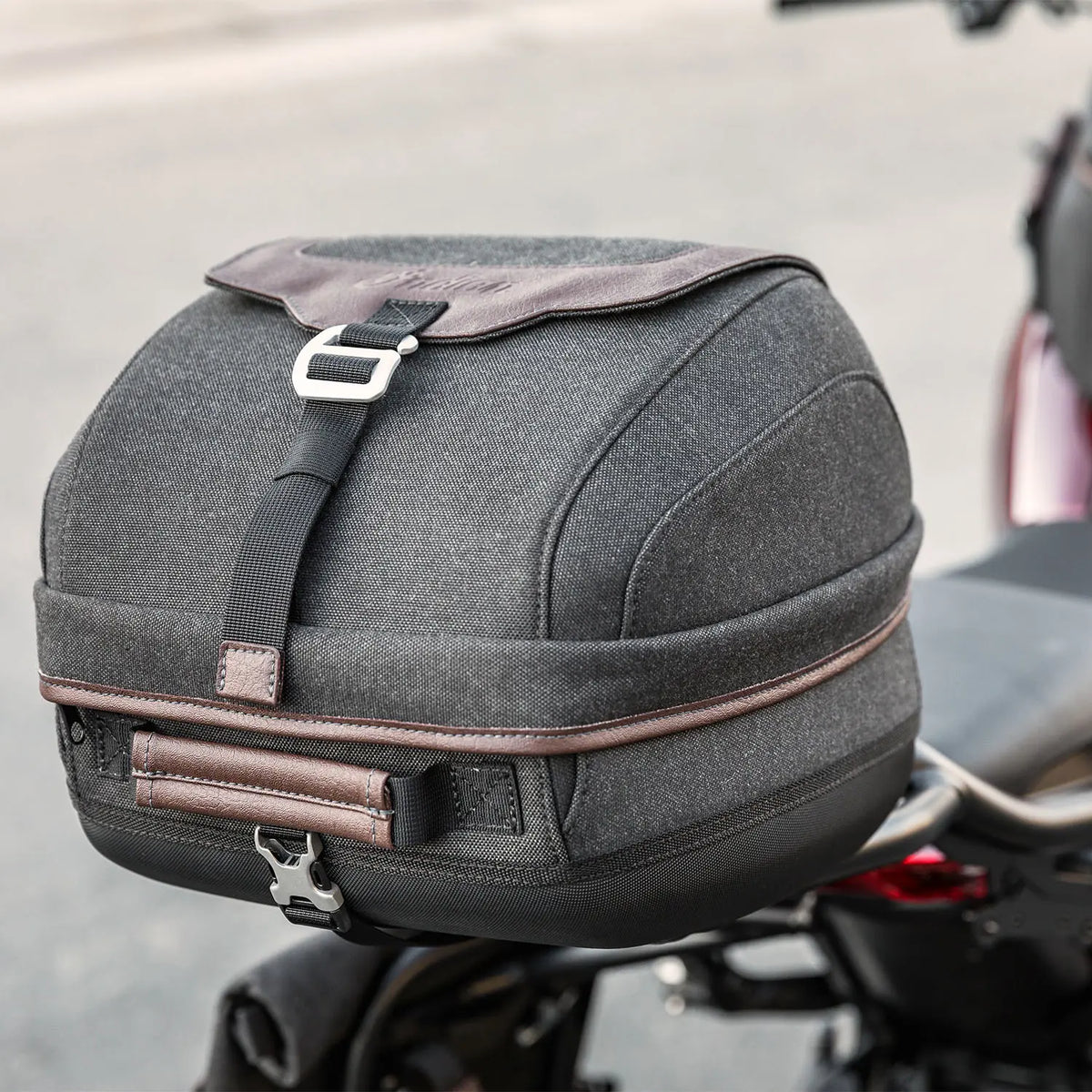 Rear Rack Bag, Black/Brown - image 4 of 4