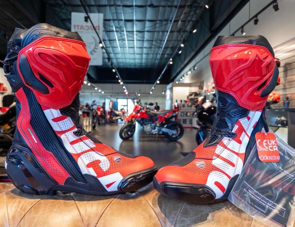 Ducati Corse V6 Air Racing Motorcycle Boots Size 45 CE Track Performance