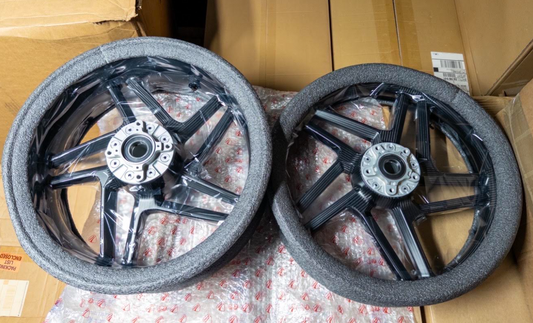 Ducati Carbon Fiber Wheels Rims Panigale V4 Streetfighter V4 96380271AA