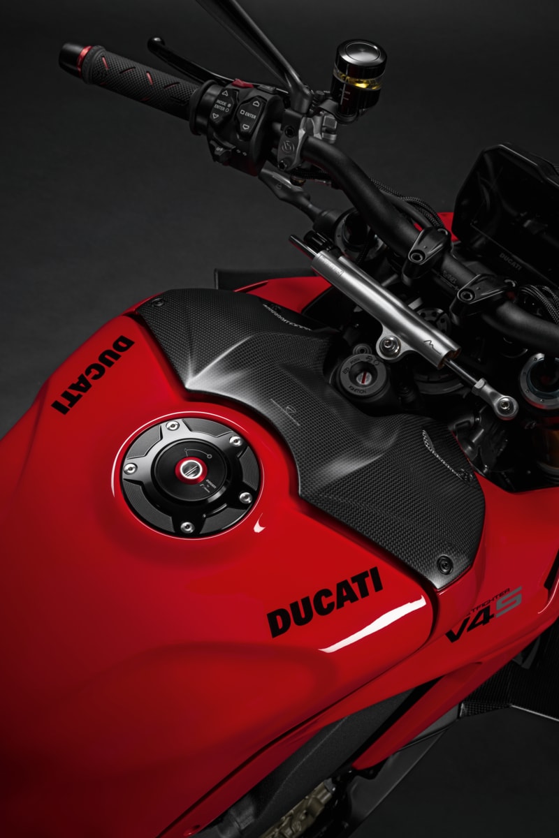Ducati Carbon tank cover - 96981611AA
